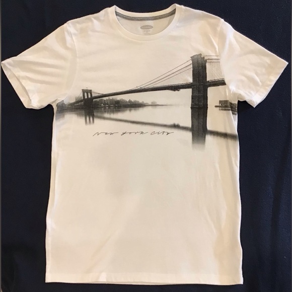 Old Navy graphic NYC bridge t-shirt - Picture 1 of 4